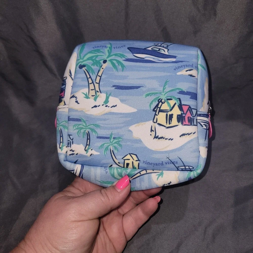 Vineyards Vines for Target cosmetic bag yacht theme zip closed